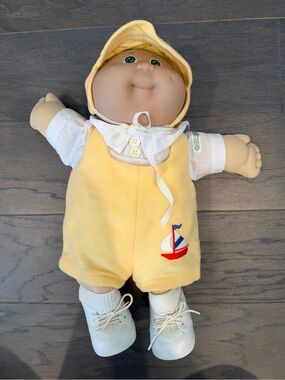 Vintage 70s cabbage patch kids doll
